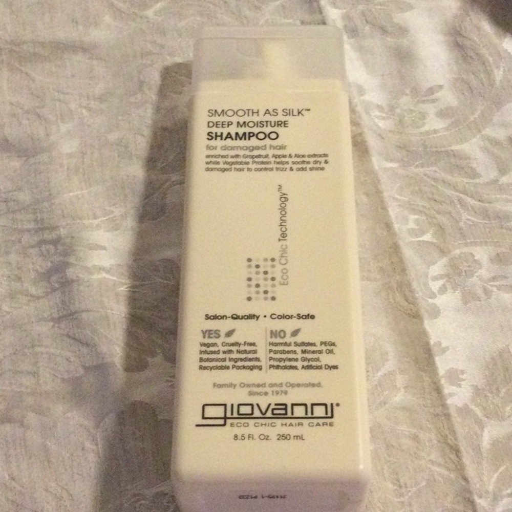 Giovanni Smooth as Silk Deep Moisture Shampoo 8.5 fl oz